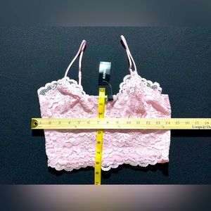 Cute pink floral crop top!